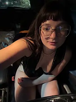 urpuppymoon Live XXX-chat