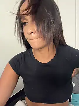 Isabella-Teen's Live XXX Chat