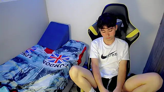 Luigii_ Show in webcam