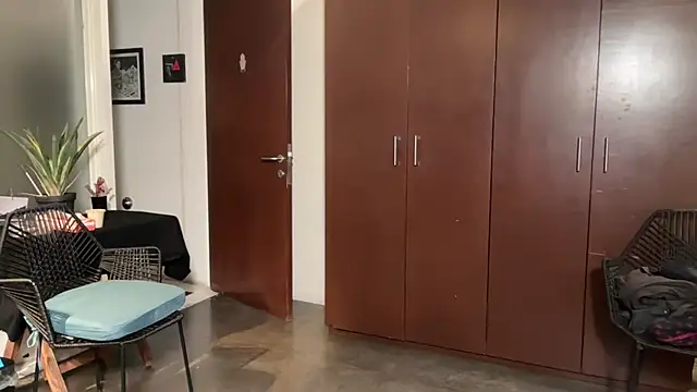 alanan881のライブXXXチャット