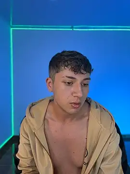 oliver_kyy's Live XXX Chat