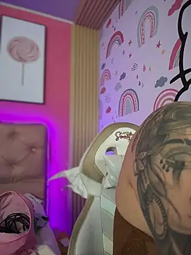 Megaan__More's Live XXX Chat