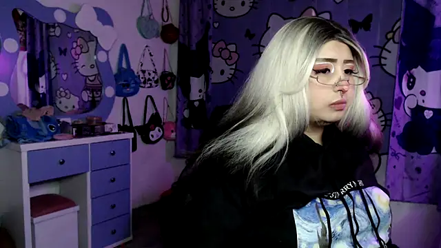 lussyevans24 라이브 XXX 채팅