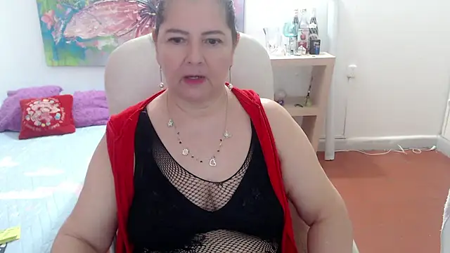 leonela_69 即時 XXX 聊天