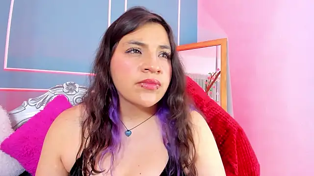 TaraTaylorr's Live XXX Chat