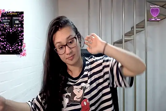 Chat +18 de Jessie_Desire ao vivo