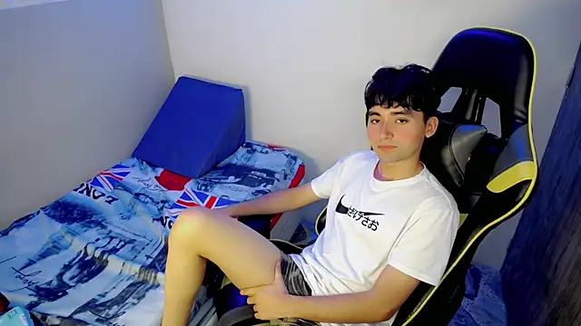 Luigii_ Webcam show