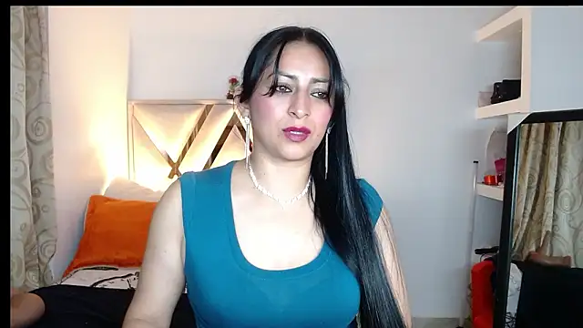 Andrea_Sexx_ Adlı Modelin Canlı XXX Sohbeti