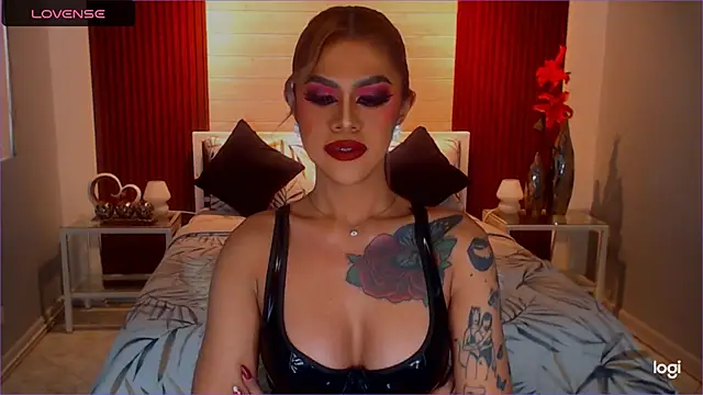 StellaStrong30's Live XXX Chat