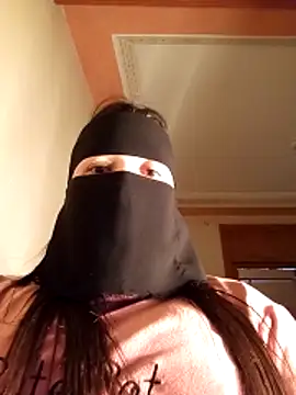 LONA-_- Adlı Modelin Canlı XXX Sohbeti