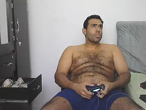 AlphaLatinoBear élő XXX-chatje