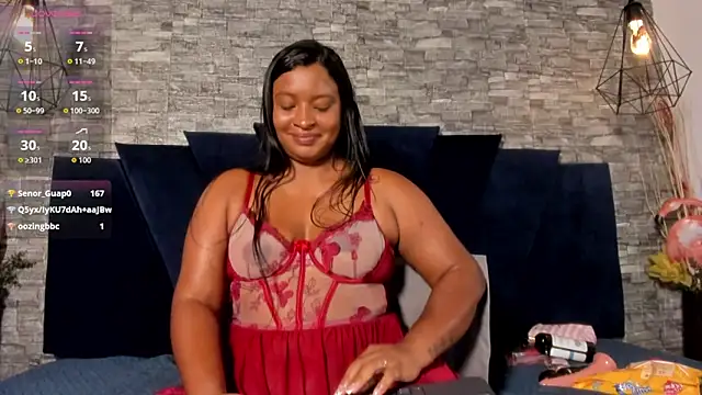 Emily_Brown18 Live XXX-Chat