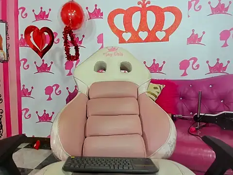 adriana_foxxxy Adlı Modelin Canlı XXX Sohbeti