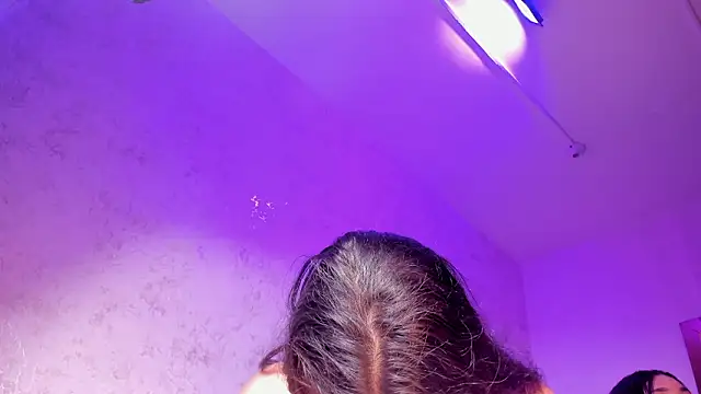 Mia_and_lexy 即時 XXX 聊天