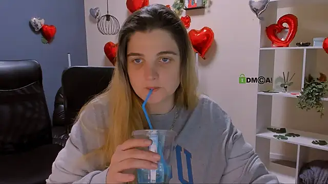 inga_gree Adlı Modelin Canlı XXX Sohbeti