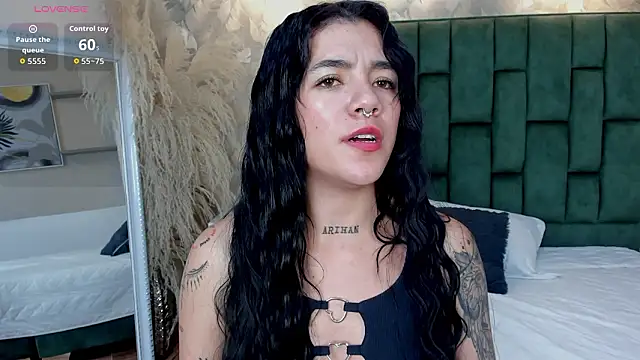 Chat +18 de alice_rose5 ao vivo