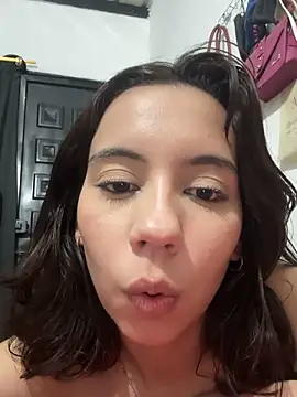 Nicole_Cute04 élő XXX-chatje