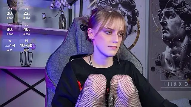 Chat +18 de KiraMontoya ao vivo