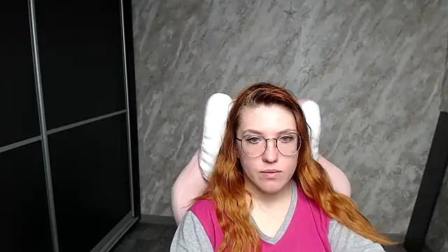 Reginasmilee's Live XXX Chat