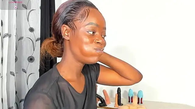 แชท XXX สดของ CREAMY_BUBBLEGUM