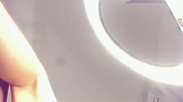 Show modela Nioki_ na web-kameri