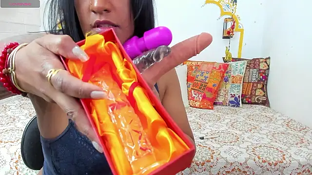 LadyNahir 现场XXX聊天