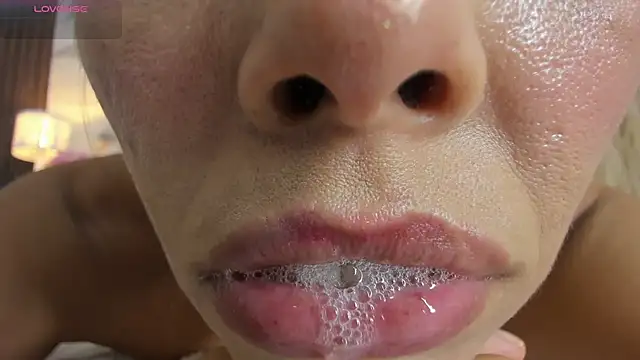 hannahill69's Live Chat Room