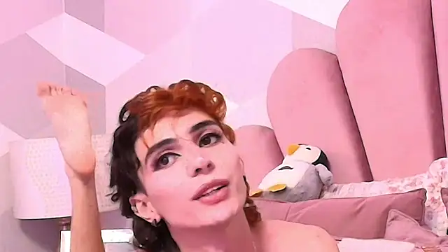 KylieMonnett élő XXX-chatje