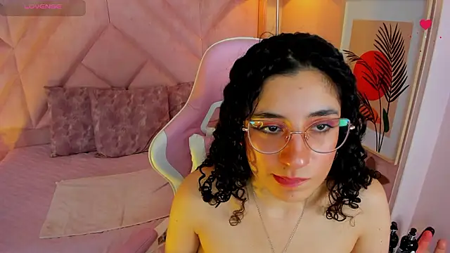 XXX chat uživo modela DemiJones_