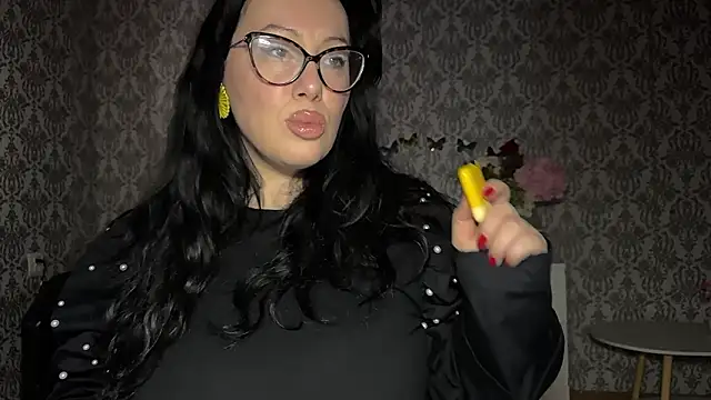 AnnaAnn_Milf: онлайн-секс-чат