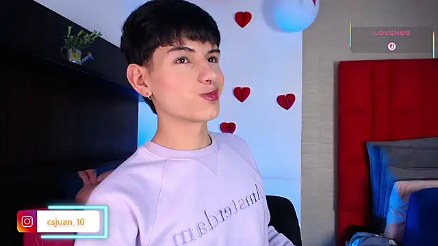 Ezra_Stormのウェブカメラショー