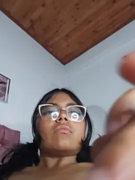 luna_velveth's Live XXX Chat