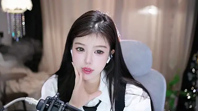 Cecily Chat XXX live