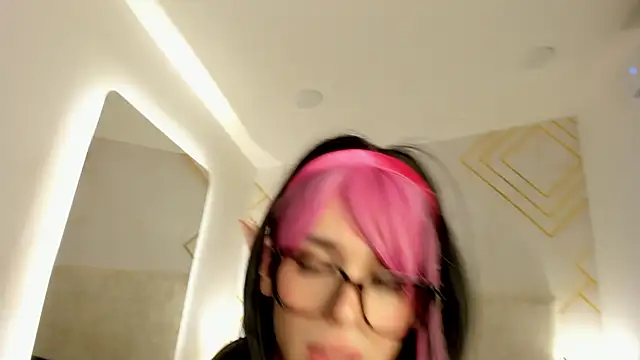 Nioki_ live XXX chat