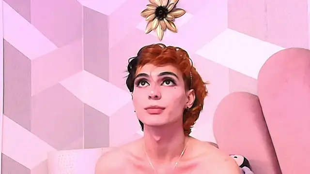 Chat +18 de KylieMonnett ao vivo