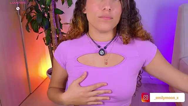 دردشة onlyemily_ الجنسية المباشرة