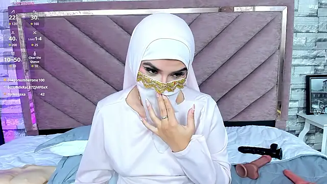 malek_zark2: διαδικτυακό σόου στην κάμερα