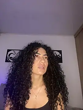 Koral369 Adlı Modelin Canlı XXX Sohbeti