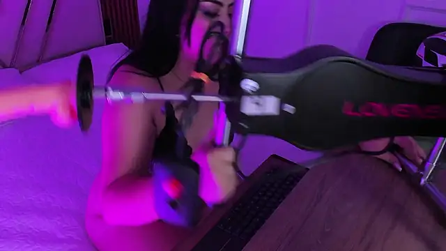 Emberrvelvet 现场XXX聊天