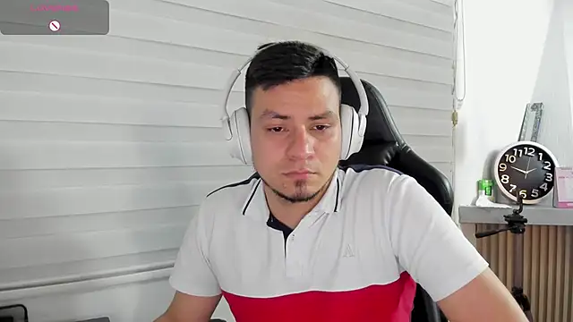 Rick_AdamsのライブXXXチャット