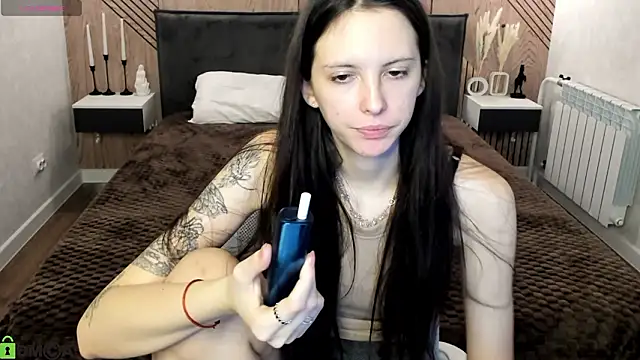 elise_robbie Chat XXX in diretta