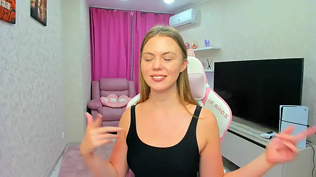 Strawberryen Live XXX chat