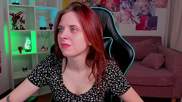 Chat +18 de FreyaVey ao vivo