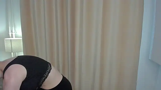 Yala_11's Live XXX Chat