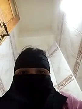 LONA-_- – Live XXX-chat