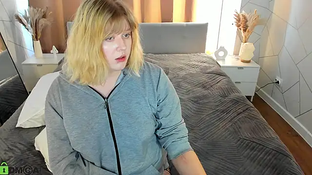 luna_c0ra's Live XXX Chat