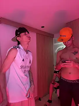 TheBatMansion Adlı Modelin Web Kamerası Şovu