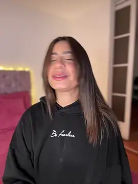 Samantha_e2 Chat XXX live