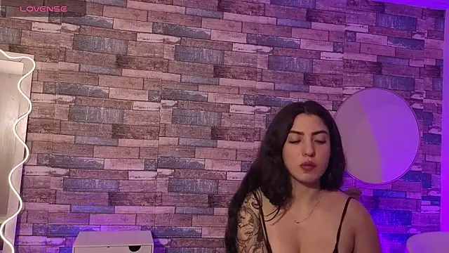 Ixchel_tay Chat XXX in diretta