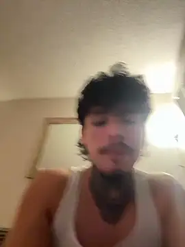 Chatroom XXX en direct de SNAKEARM